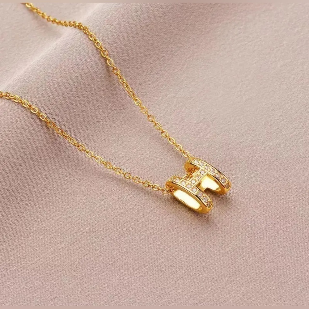 ⭐️NEW⭐️ 18K Gold White Paved Minimalist Letter H Shaped Pendant Necklace